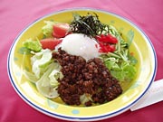 「肉みそサラダ麺」