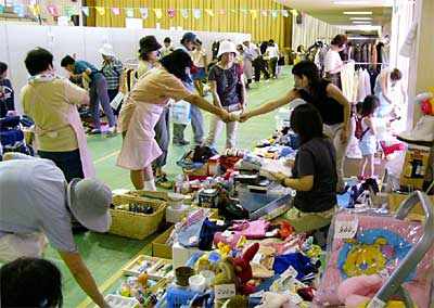 23日、三条市厚生福祉会館で開かれたエコライフ・フェスタ2003