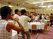 鳥部副理事長の音頭で乾杯