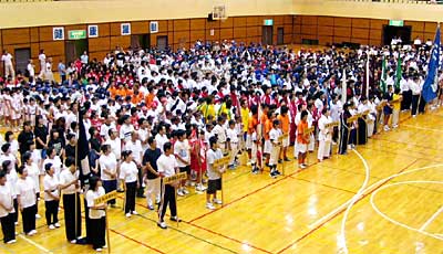 1400人が参加して6日行われた第57回市民総合体育祭開会式