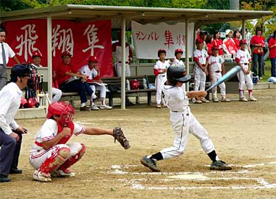 6日行われた第26回三条市少年野球大会決勝戦
