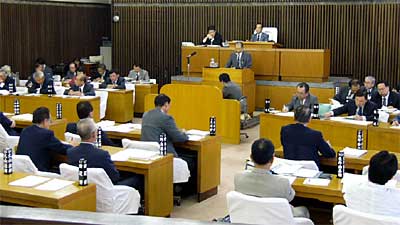 9日開会した燕市議会の9月定例会