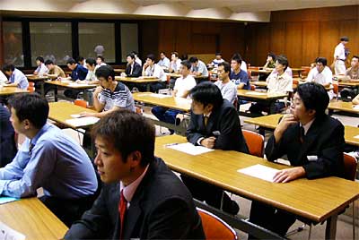18日開かれた三条エコノミークラブの9月例会