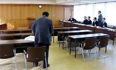 1人の出席しかなかった燕市の市長選挙立候補予定者説明会