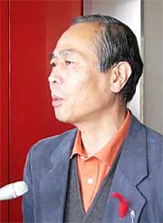 ただ1人出席、質問を受ける藤森俊久元市議