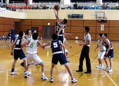 25日開かれた第7回三条バスケットボール協会会長杯大会