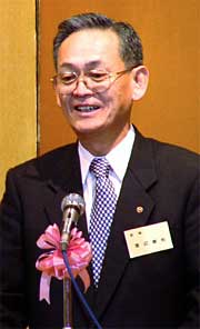 年頭のあいさつを行う渡辺勝利三条商工会議所会頭