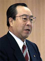 年頭あいさつを行う高橋市長