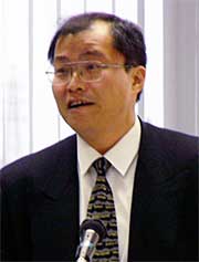 講師の福沢伸哉新日本製鉄(株)新潟支店建材室長