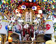 華やかな万灯