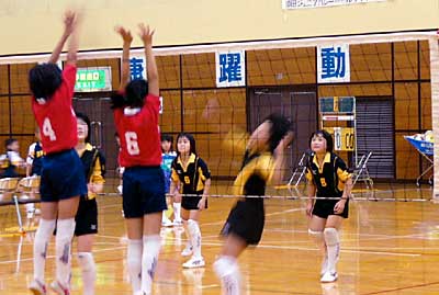 12日開かれたペプシカップ・第24回日本バレーボール小学生大会県央地区大会