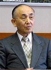 会見する小池加茂市長