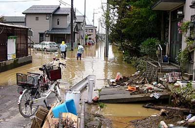 15日午後12時40分、本成寺黒前から西大崎西本成寺線方向