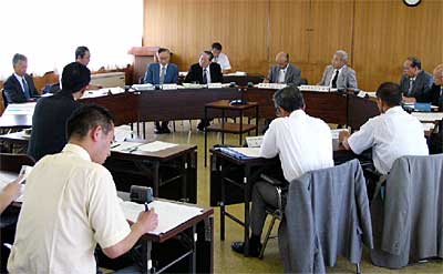 26日開かれた燕・吉田・分水合併推進協議会の第4回会議