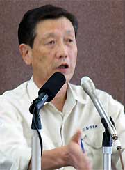 会見する高橋三条市長