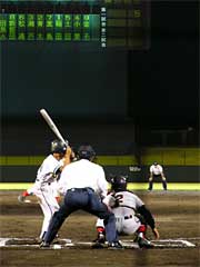 25日の決勝は照明が灯るナイトゲーム