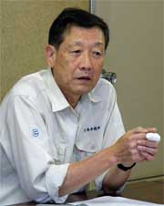 水害の教訓や反省点を話す高橋三条市長
