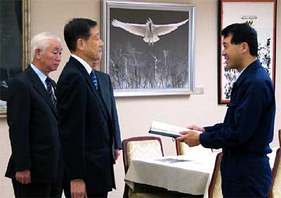 泉田知事に廃置分合を申請する三条、栄、下田の3首長