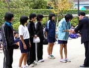 中学女子の部優勝の第四中学校