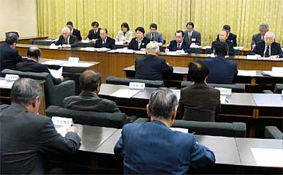22日開かれた中越衛生処理組合平成17年度第1回定例会