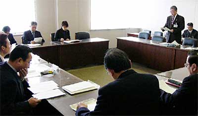 三条市が三竹保育所民営化の1年延期を民生常任委員会で報告