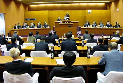 22日開かれた合併前の現三条市議会最後の臨時会