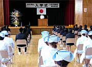 三条市医師会準看護学院の第42期生入学式
