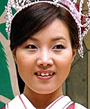 ミス雪椿クイーンの堀江さん