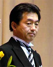 式辞を述べる中山校長