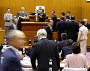 正副議長を無記名投票で決める