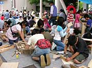 子どもたちに人気だった木工工作広場