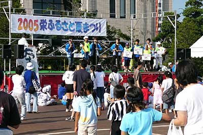 23日開かれた2005栄ふるさと夏まつりの大声コンテスト