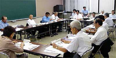 25日開かれた三条市の第1回市章等検討委員会