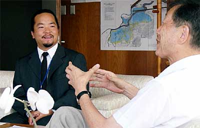 三条市の新しい国際交流員に就いたワタベ・ポールさん