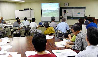 24日夜開かれた県と三条市が設置する五十嵐川に関する検討会の第1回会議