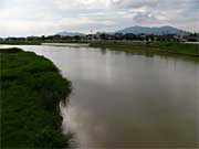 防災情報無線システムを設置する燕市内を流れる中ノ口川