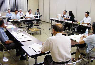 8日開かれた三条市の第3回市章等検討委員会