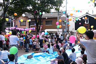 23日に三条市・パルム1周辺で行われた第10回三条よってけ祭り