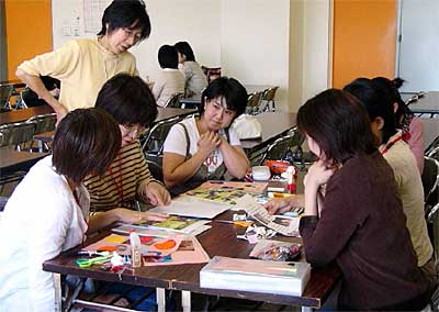 6日開かれた三条市中央公民館の「05子育てスクール~みんな一緒に、わくわく子育て」
