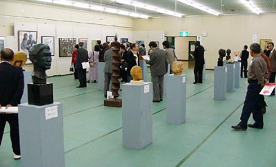 15日幕開きした第1回三条市美術展