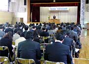 三条市立一ノ木戸小学校の社会か研究発表会の開会式