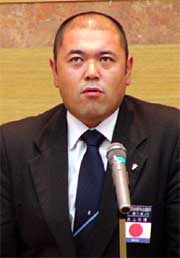 所信案などを発表する丸山次年度理事長