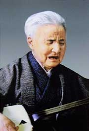 会場に展示している小林ハルさんの遺影
