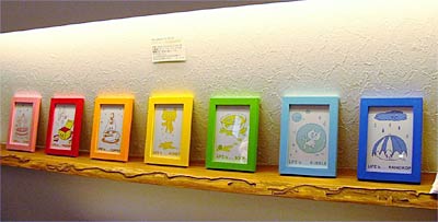 2月10日まで開かれているマッチさんのミニ作品展「LIFE is...Rainbow」