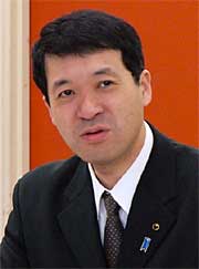 意見交換する泉田知事