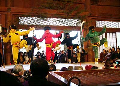「節分」の3日行われた本成寺の節分会