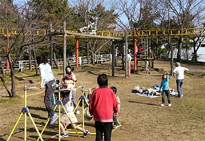 25日、今シーズンの営業を開始した燕市児童交通公園