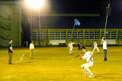 初めて第二中に会場を移して行われている三条先供組合の練習