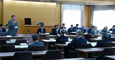 23日開かれた燕市議会市民厚生常任委員会協議会