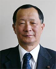 議長に決まった村上幸一氏